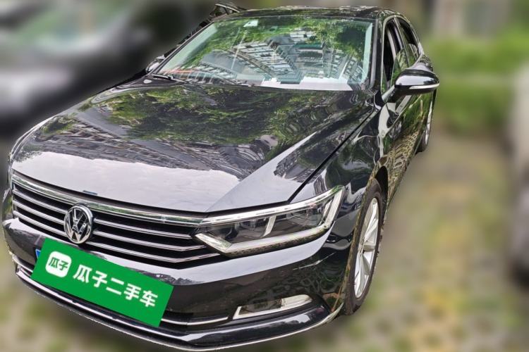 Used Volkswagen Magotan 2019 330TSI DSG Leading Model China VI Standard Guazi used car, China used car export, Used car for sale, Used  cars, Cheapest cars for sale