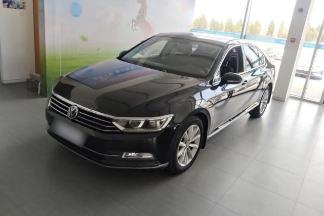 Ojetý Volkswagen Magotan 2019 330TSI DSG Leading Edition China V Standard