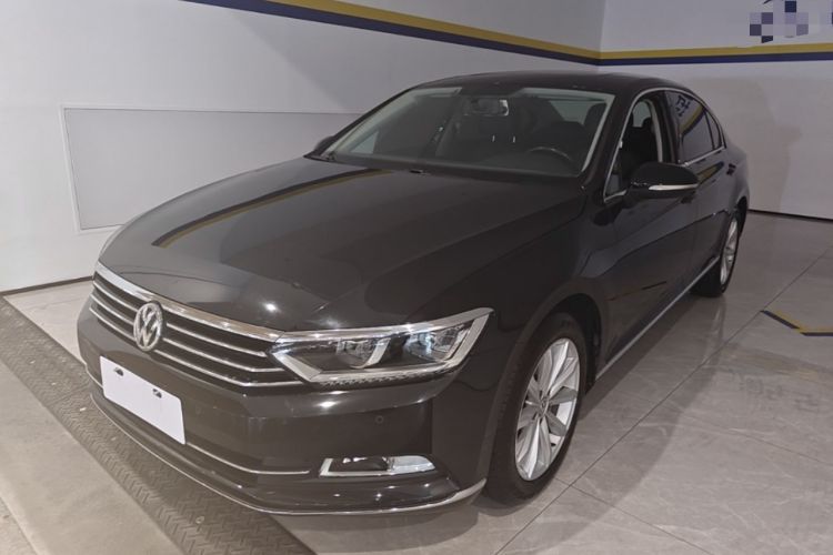 Used Volkswagen Magotan 2019 330TSI DSG Leading Model China VI Standard Guazi used car, China used car export, Used car for sale, Used  cars, Cheapest cars for sale