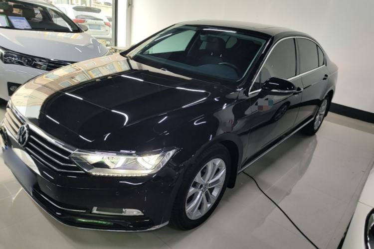 Used Volkswagen Magotan 2019 330TSI DSG Luxury Model China V Standard Guazi used car, China used car export, Used car for sale, Used  cars, Cheapest cars for sale