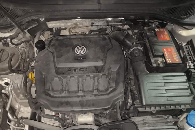 Used Volkswagen Magotan 2019 330TSI DSG Leading Edition China V Standard Engine Bay