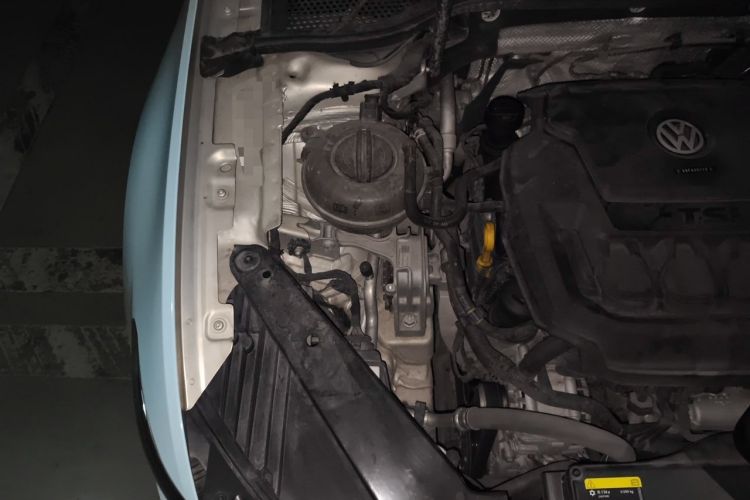 Used Volkswagen Magotan 2019 330TSI DSG Leading Edition China V Standard Engine Bay Right
