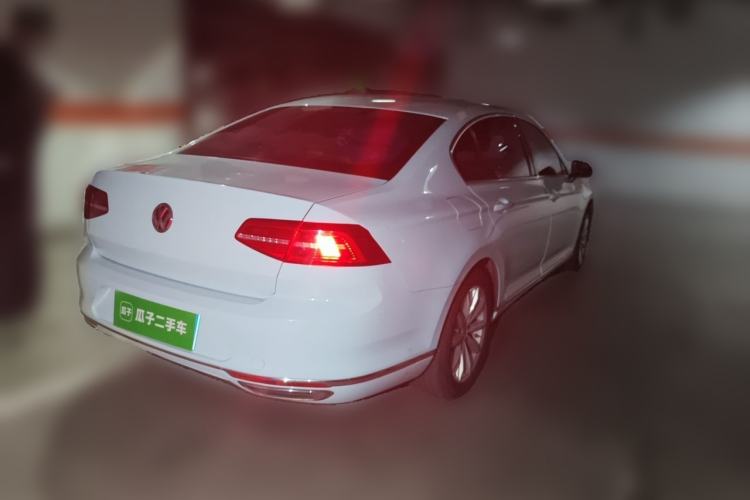 Used Volkswagen Magotan 2019 330TSI DSG Leading Edition China V Standard Rear Right 45 Deg