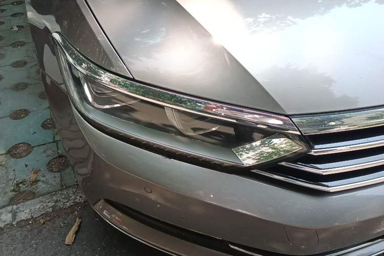 Used Volkswagen Magotan 2019 330TSI DSG Luxury Model China V Standard Right Front Headlight