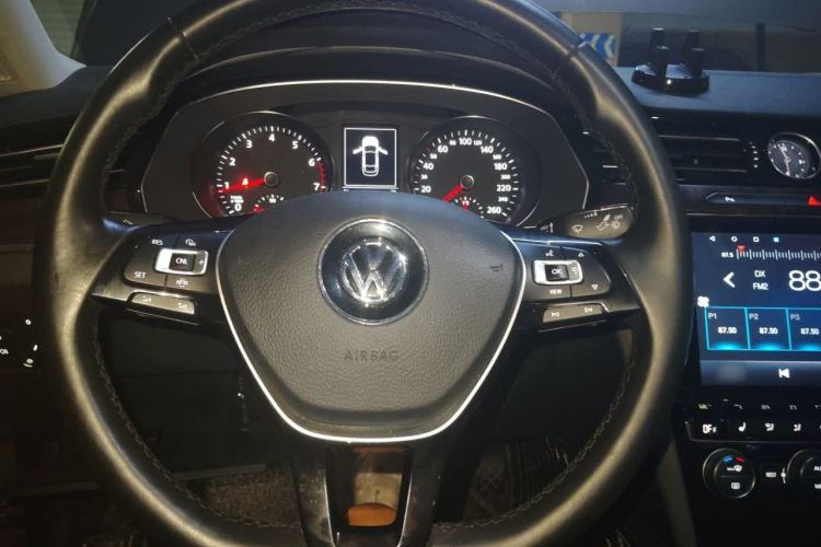 Used Volkswagen Magotan 2019 330TSI DSG Luxury Model China V Standard Steering Wheel