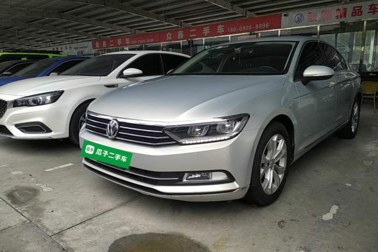 Used Volkswagen Magotan 2019 330TSI DSG Luxury Model China V Standard Guazi used car, China used car export, Used car for sale, Used  cars, Cheapest cars for sale