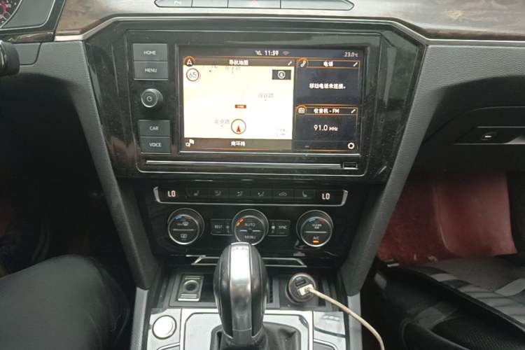 Used Volkswagen Magotan 2019 330TSI DSG Luxury Version China VI Standard Audio And AC Panel
