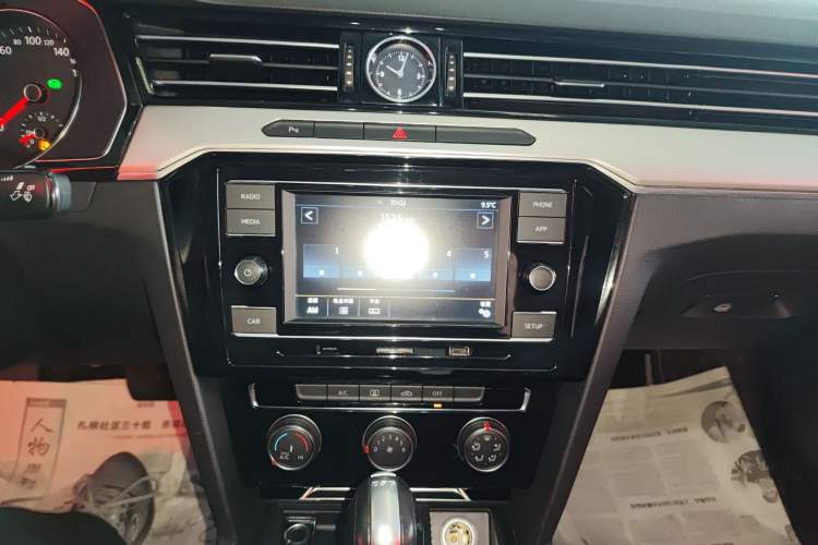Used Volkswagen Magotan 2019 330TSI DSG Leading Edition China V Standard Audio And AC Panel