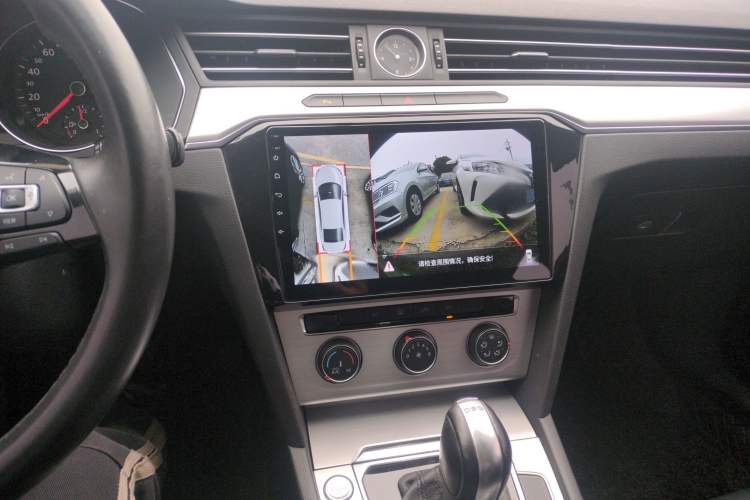 Used Volkswagen Magotan 2019 280TSI DSG Comfort Model China VI Standard Audio And AC Panel