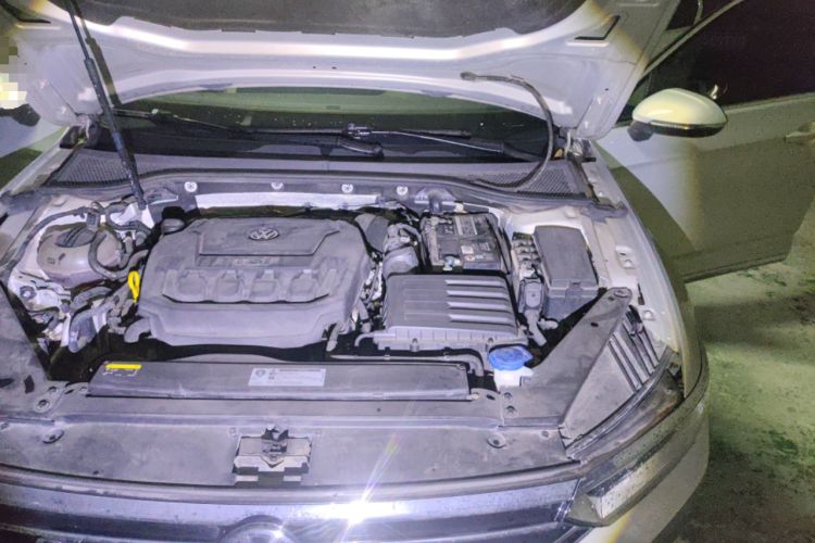Used Volkswagen Magotan 2019 330TSI DSG Leading Edition China V Standard Engine Bay Left