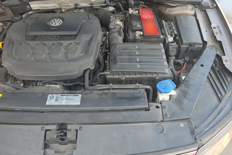 Used Volkswagen Magotan 2019 330TSI DSG Leading Edition China V Standard Engine Bay Left