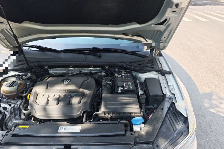 Used Volkswagen Magotan 2019 330TSI DSG Leading Edition China V Standard Engine Bay Left