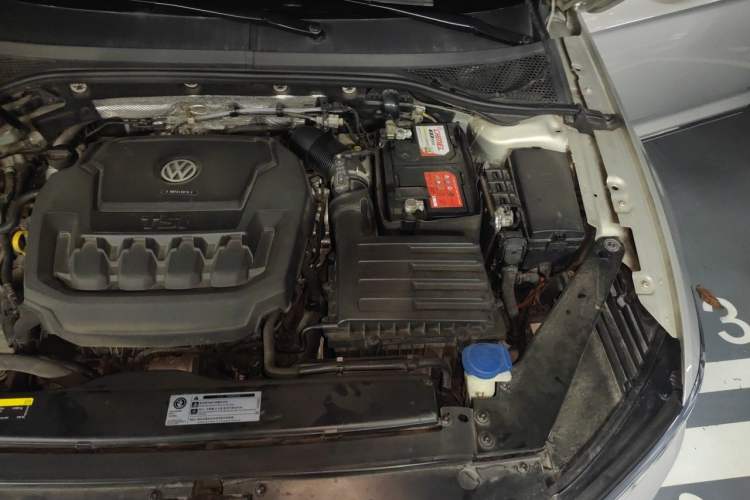 Used Volkswagen Magotan 2019 330TSI DSG Luxury Model China V Standard Engine Bay Left