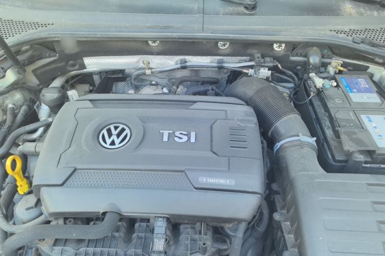 Used Volkswagen Magotan 2019 380TSI DSG Prestige Model China V Standard Engine Bay