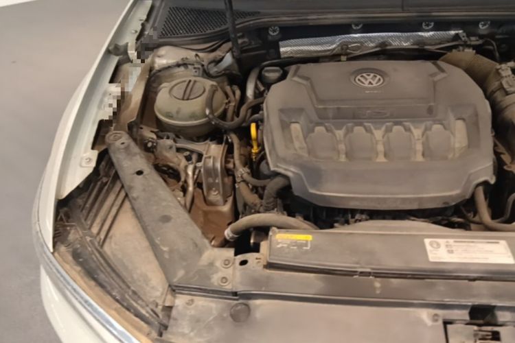 Used Volkswagen Magotan 2019 330TSI DSG Luxury Model China V Standard Engine Bay Right