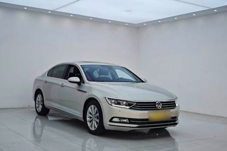 Used Volkswagen Magotan 2019 330TSI DSG Leading Edition China V Standard Exterior 1