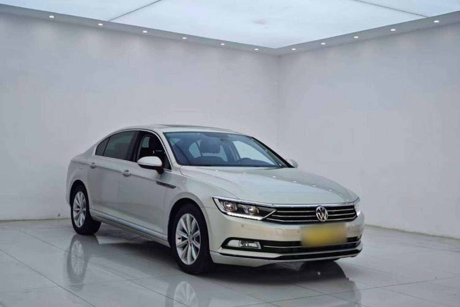 Used Volkswagen Magotan 2019 330TSI DSG Leading Edition China V Standard Exterior 1