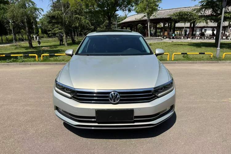 Used Volkswagen Magotan 2019 330TSI DSG Luxury Version China VI Standard Exterior 1