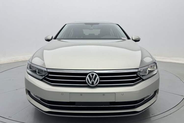 Used Volkswagen Magotan 2019 380TSI DSG Luxury Model China V Standard Exterior 1