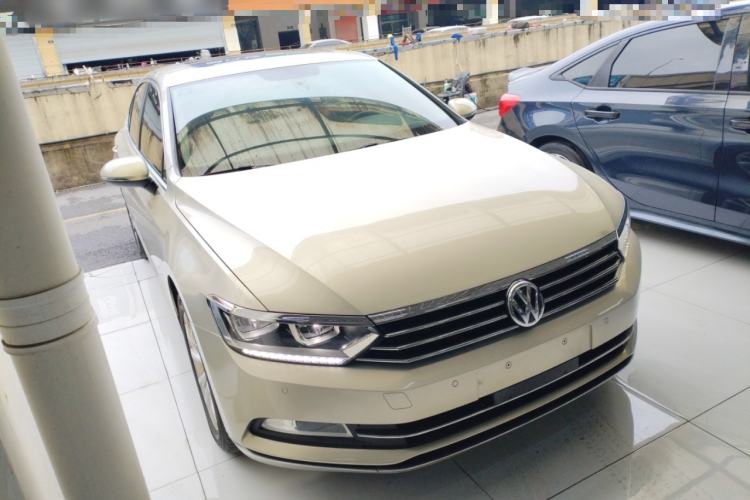 Used Volkswagen Magotan 2019 330TSI DSG Leading Edition China V Standard Exterior 1