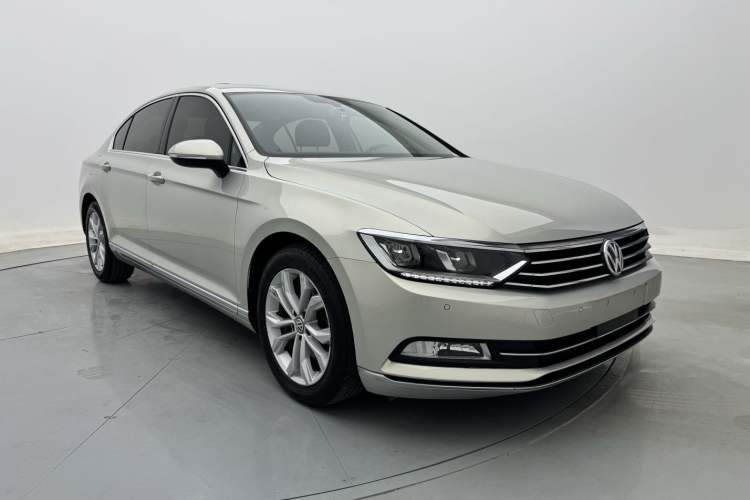 Used Volkswagen Magotan 2019 380TSI DSG Luxury Model China V Standard Exterior 2