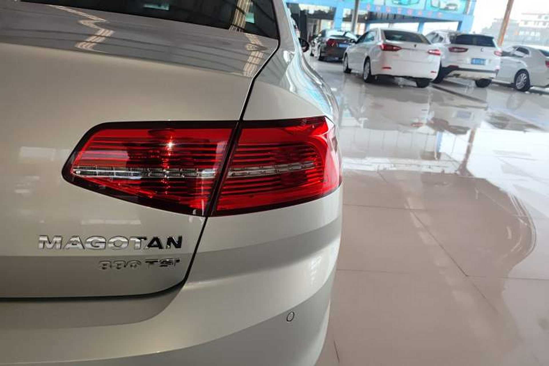 Used Volkswagen Magotan 2019 330TSI DSG Leading Edition China V Standard Exterior 3