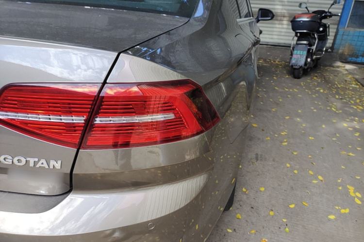 Used Volkswagen Magotan 2019 330TSI DSG Luxury Model China V Standard Exterior 3