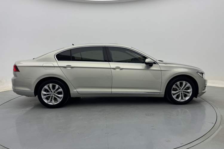 Used Volkswagen Magotan 2019 380TSI DSG Luxury Model China V Standard Exterior 3