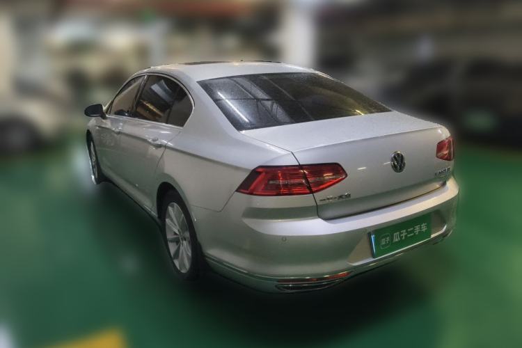 Used Volkswagen Magotan 2019 330TSI DSG Leading Model China VI Standard Exterior 3
