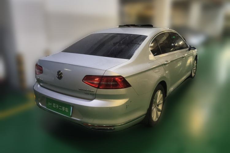 Used Volkswagen Magotan 2019 330TSI DSG Leading Model China VI Standard Exterior 5