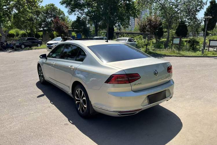 Used Volkswagen Magotan 2019 330TSI DSG Luxury Version China VI Standard Exterior 6