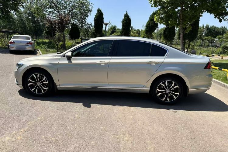 Used Volkswagen Magotan 2019 330TSI DSG Luxury Version China VI Standard Exterior 8