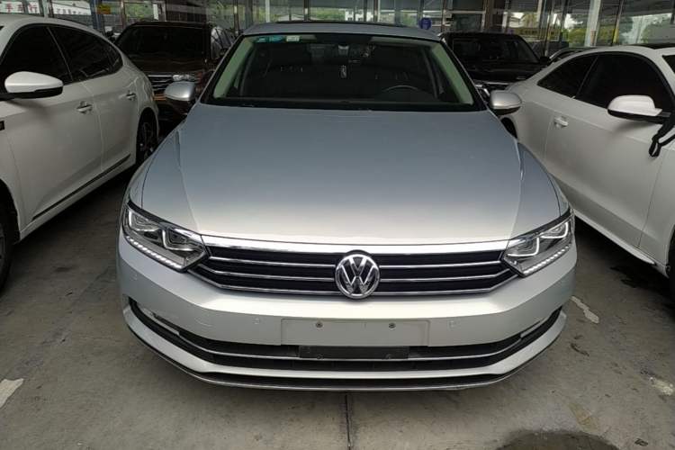 Used Volkswagen Magotan 2019 330TSI DSG Luxury Model China V Standard Front
