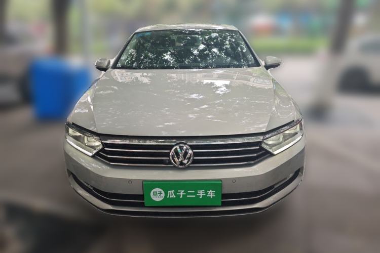 Used Volkswagen Magotan 2019 330TSI DSG Leading Model China VI Standard Front