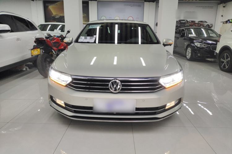 Used Volkswagen Magotan 2019 330TSI DSG Leading Model China VI Standard Front