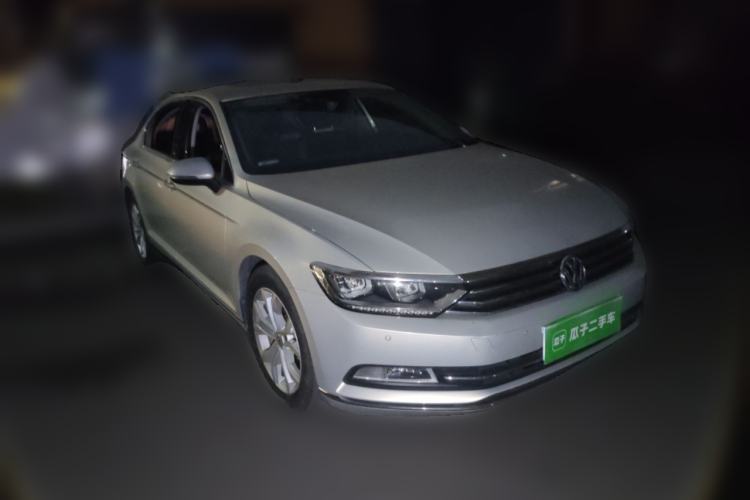 Used Volkswagen Magotan 2019 330TSI DSG Luxury Version China VI Standard Front Right 45 Deg