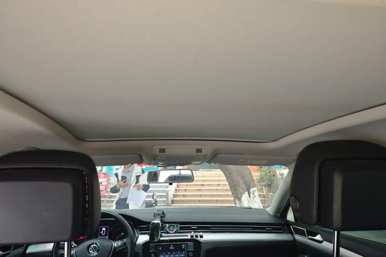 Used Volkswagen Magotan 2019 330TSI DSG Leading Model China VI Standard Headliner