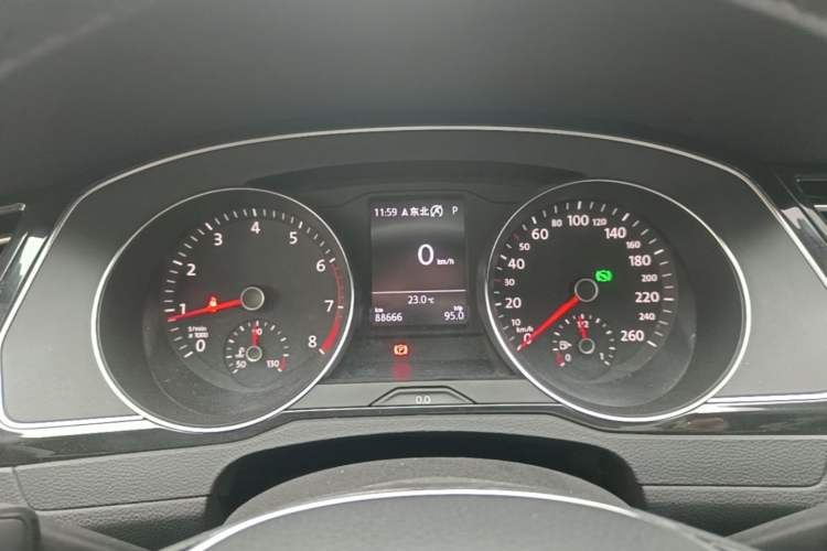 Used Volkswagen Magotan 2019 330TSI DSG Luxury Version China VI Standard Instrument Cluster
