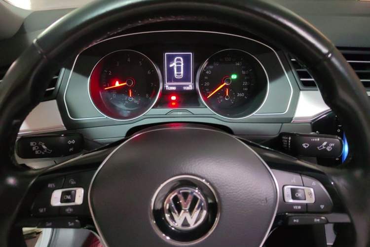 Used Volkswagen Magotan 2019 280TSI DSG Comfort Model China V Standard Instrument Cluster