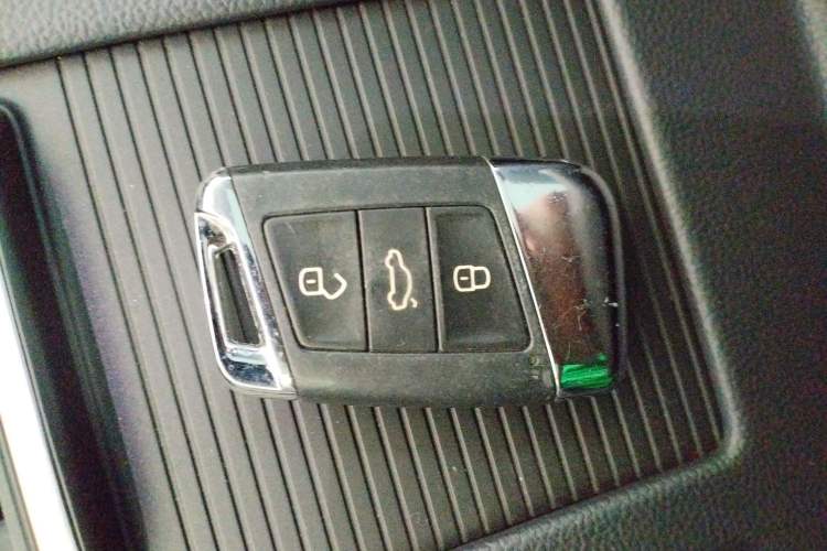 Used Volkswagen Magotan 2019 330TSI DSG Leading Edition China V Standard Interior 1