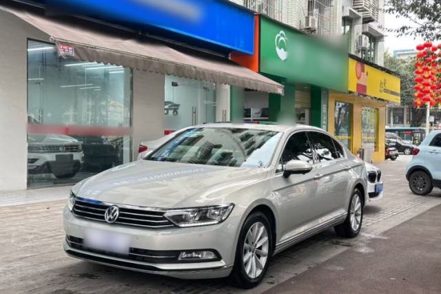 Ojetý Volkswagen Magotan 2019 330TSI DSG Leading Model China VI Standard