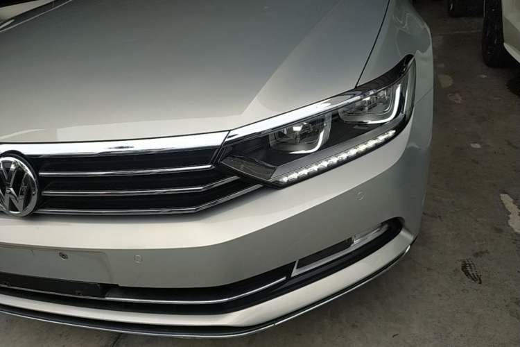 Used Volkswagen Magotan 2019 330TSI DSG Luxury Model China V Standard Left Front Headlight