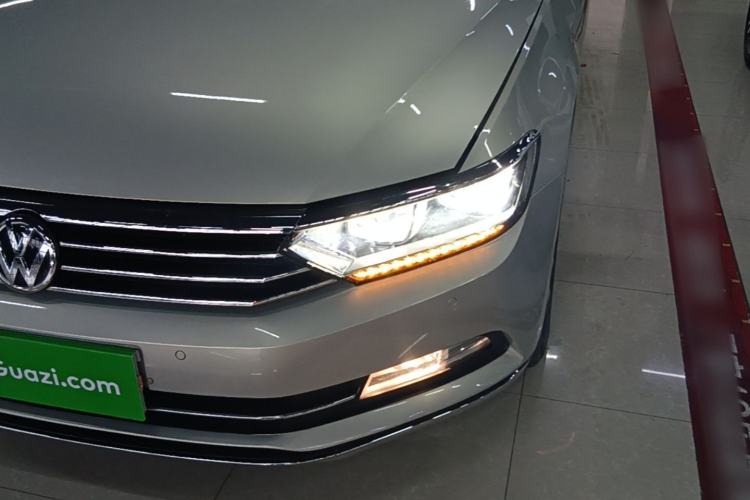 Used Volkswagen Magotan 2019 330TSI DSG Leading Edition China V Standard Left Front Headlight