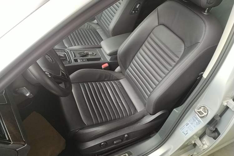 Used Volkswagen Magotan 2019 330TSI DSG Luxury Model China V Standard Left Front Seat
