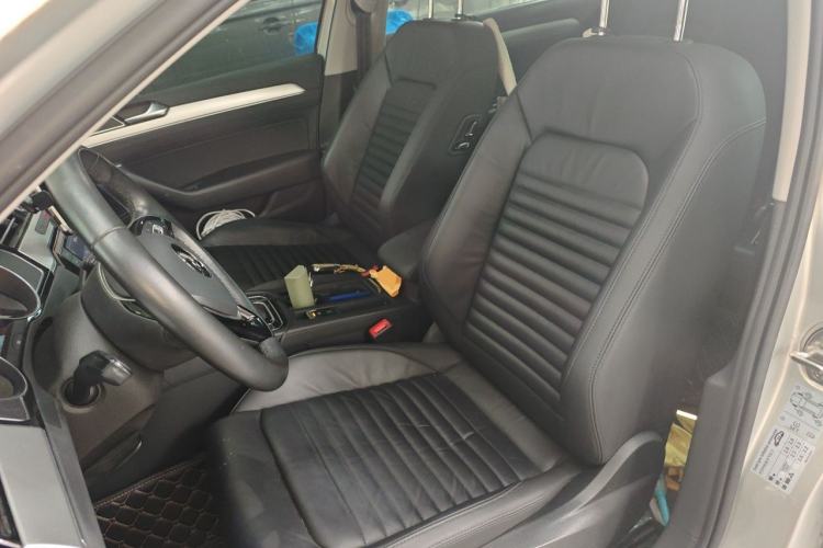 Used Volkswagen Magotan 2019 330TSI DSG Leading Model China VI Standard Left Front Seat