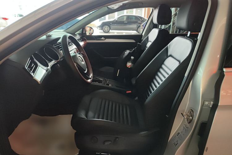 Used Volkswagen Magotan 2019 330TSI DSG Leading Edition China V Standard Left Front Seat