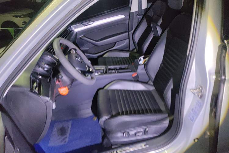Used Volkswagen Magotan 2019 330TSI DSG Leading Edition China V Standard Left Front Seat