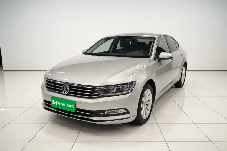 Used Volkswagen Magotan 2019 330TSI DSG Leading Edition China V Standard Guazi used car, China used car export, Used car for sale, Used cars, Cheapest cars for sale