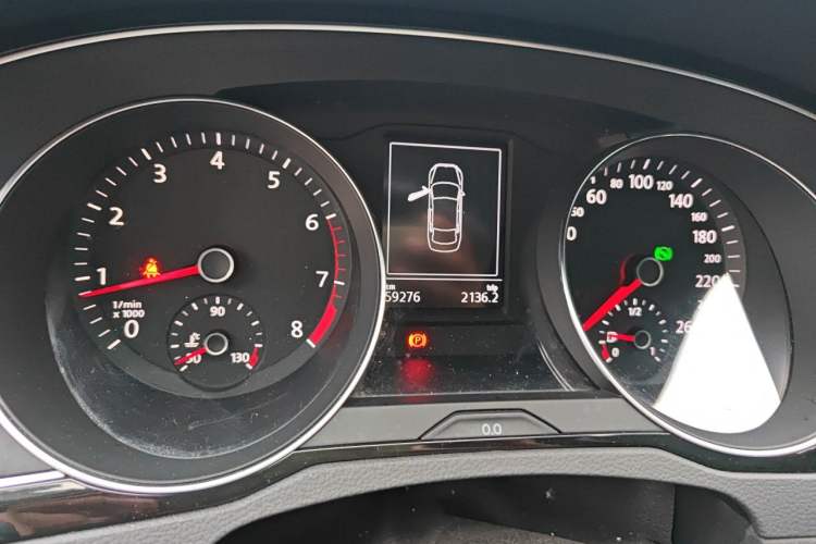 Used Volkswagen Magotan 2019 330TSI DSG Luxury Version China VI Standard Odometer Close Up