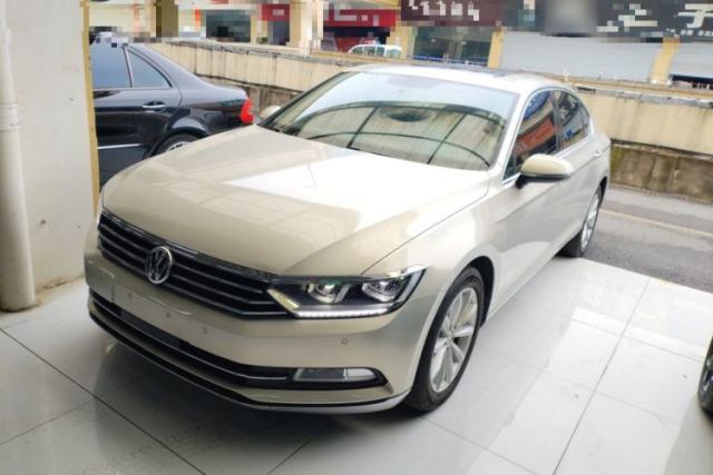 Ojetý Volkswagen Magotan 2019 330TSI DSG Leading Edition China V Standard